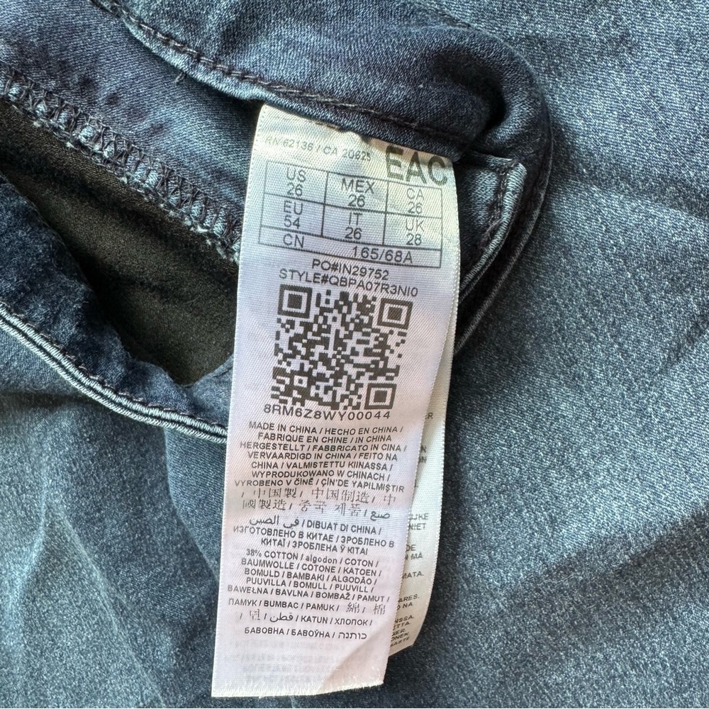 Guess Women’s High Rise Dark Wash Jeggings - Picture 8 of 9
